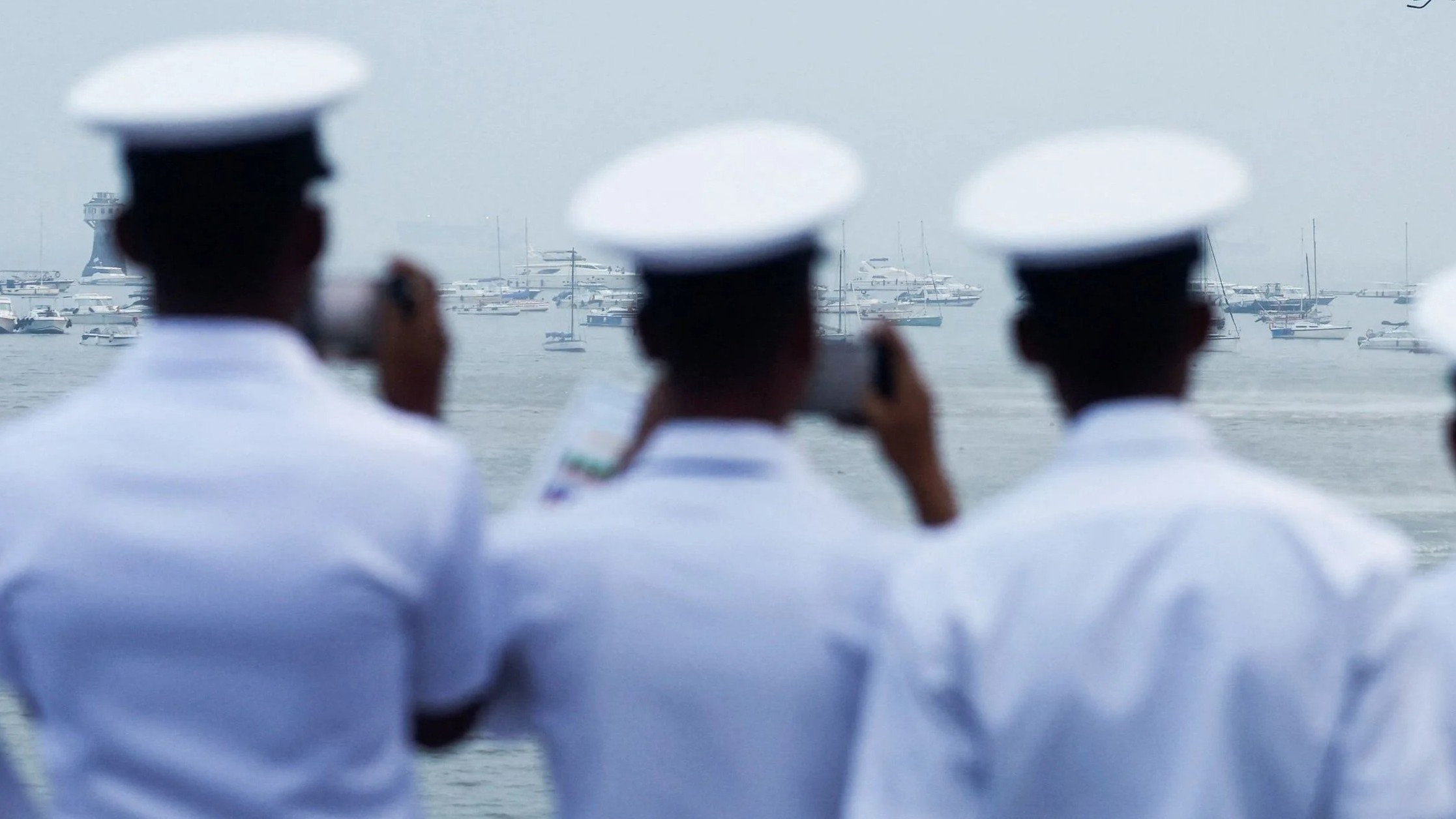 Security breach in Mumbai: Man posing as Navy personnel flees with rifle and ammunition