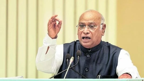 Gujarat gave two leaders who united India, now two dividing it: Mallikarjun Kharge