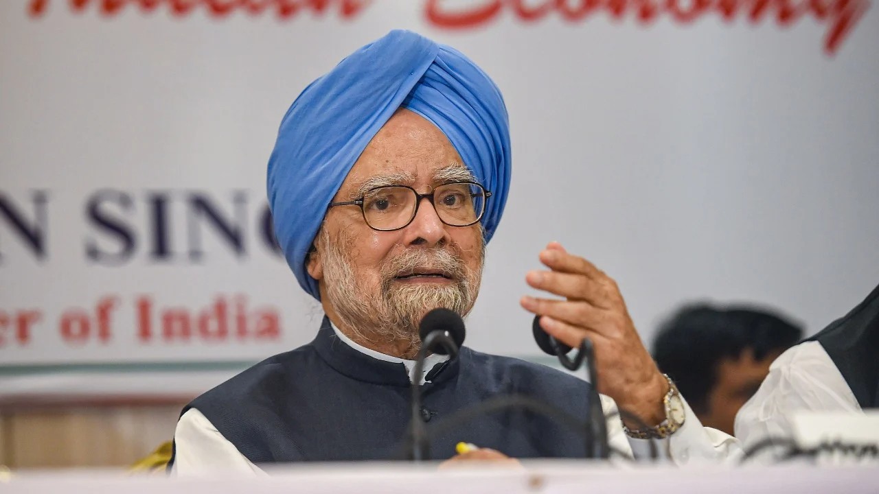 Late PM Manmohan Singh posthumously conferred with P V Narasimha Rao Memorial Award for Economics