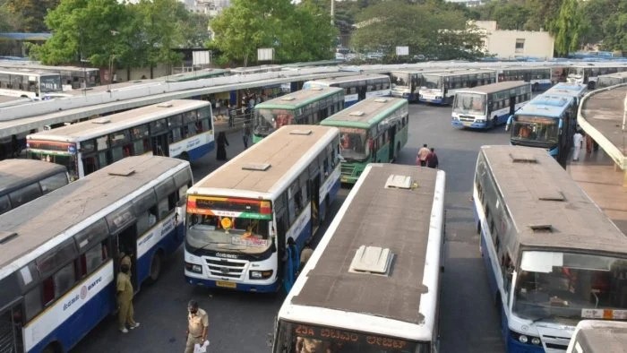 BMTC driver assaulted by 
tea shop worker at Majestic