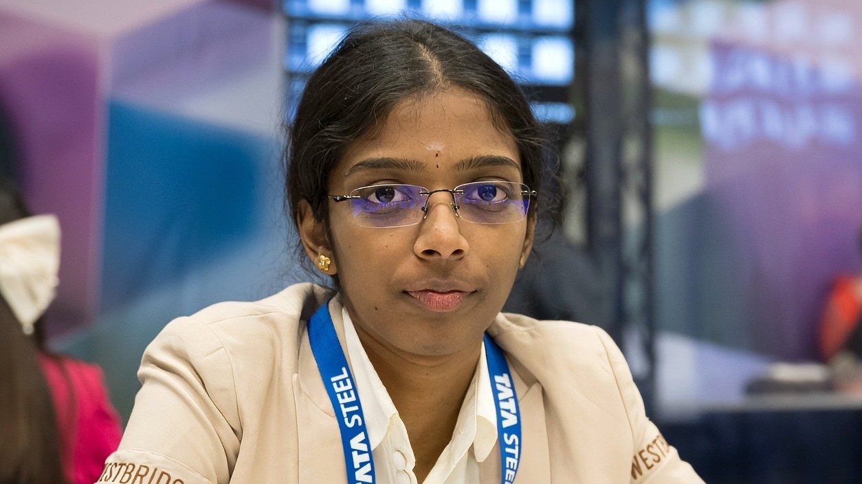 Vaishali defends FIDE Women's Grand Swiss title, qualifies for Candidates