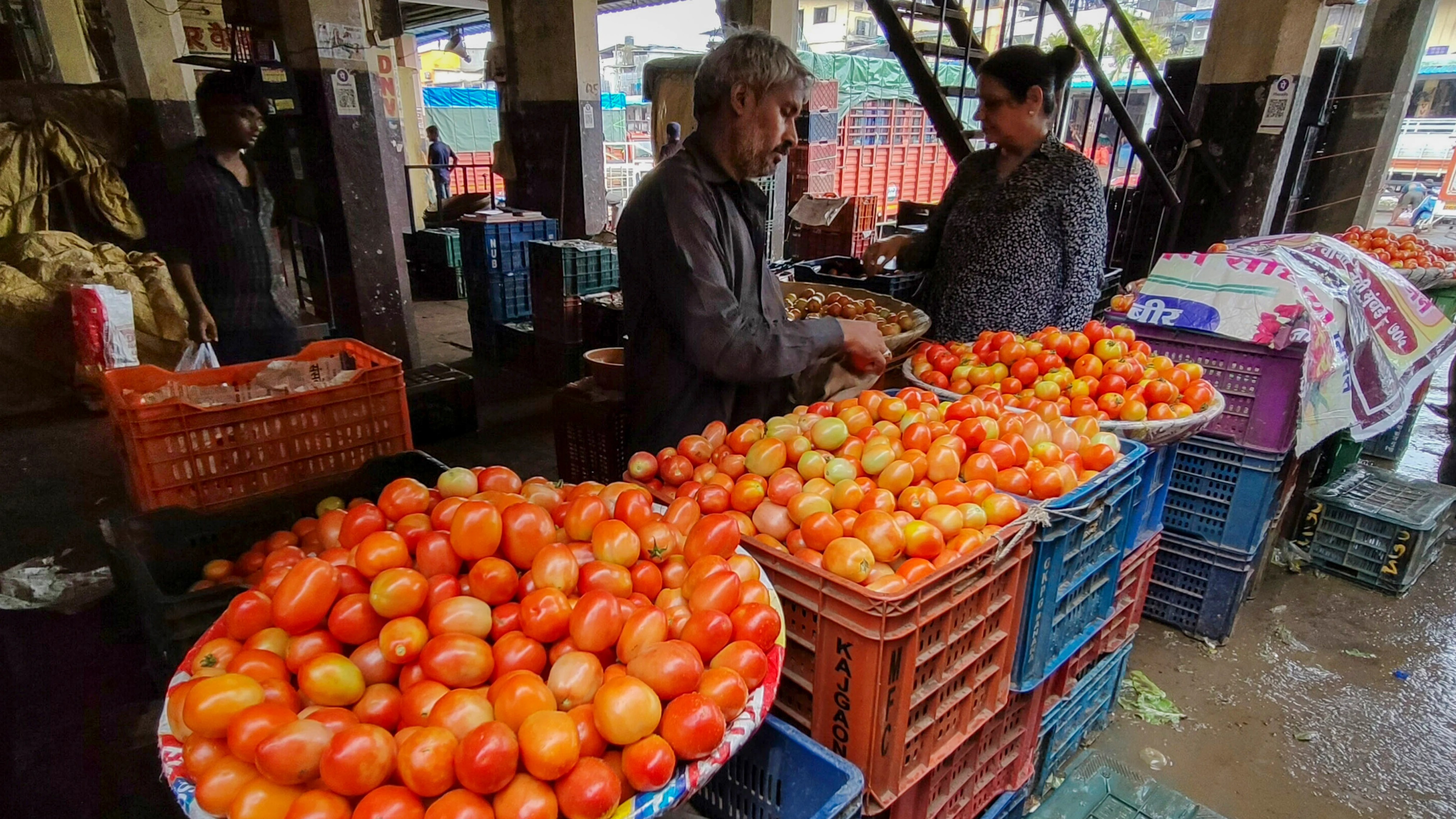 Wholesale price inflation turns positive after 2 months, at 0.52% in August 