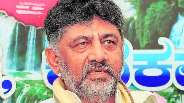 DyCM DK Shivakumar asks traffic cops to identify people dumping garbage