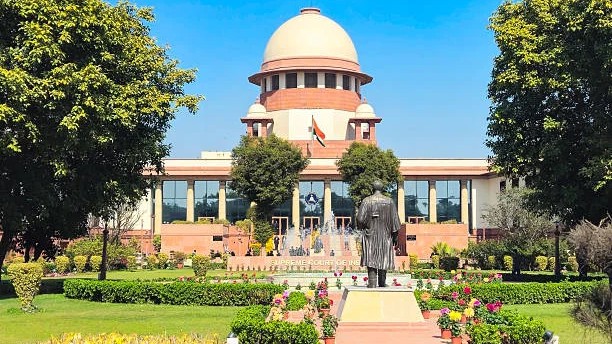 Supreme Court deprecates mother's conduct; hands over minor boy's custody to father 