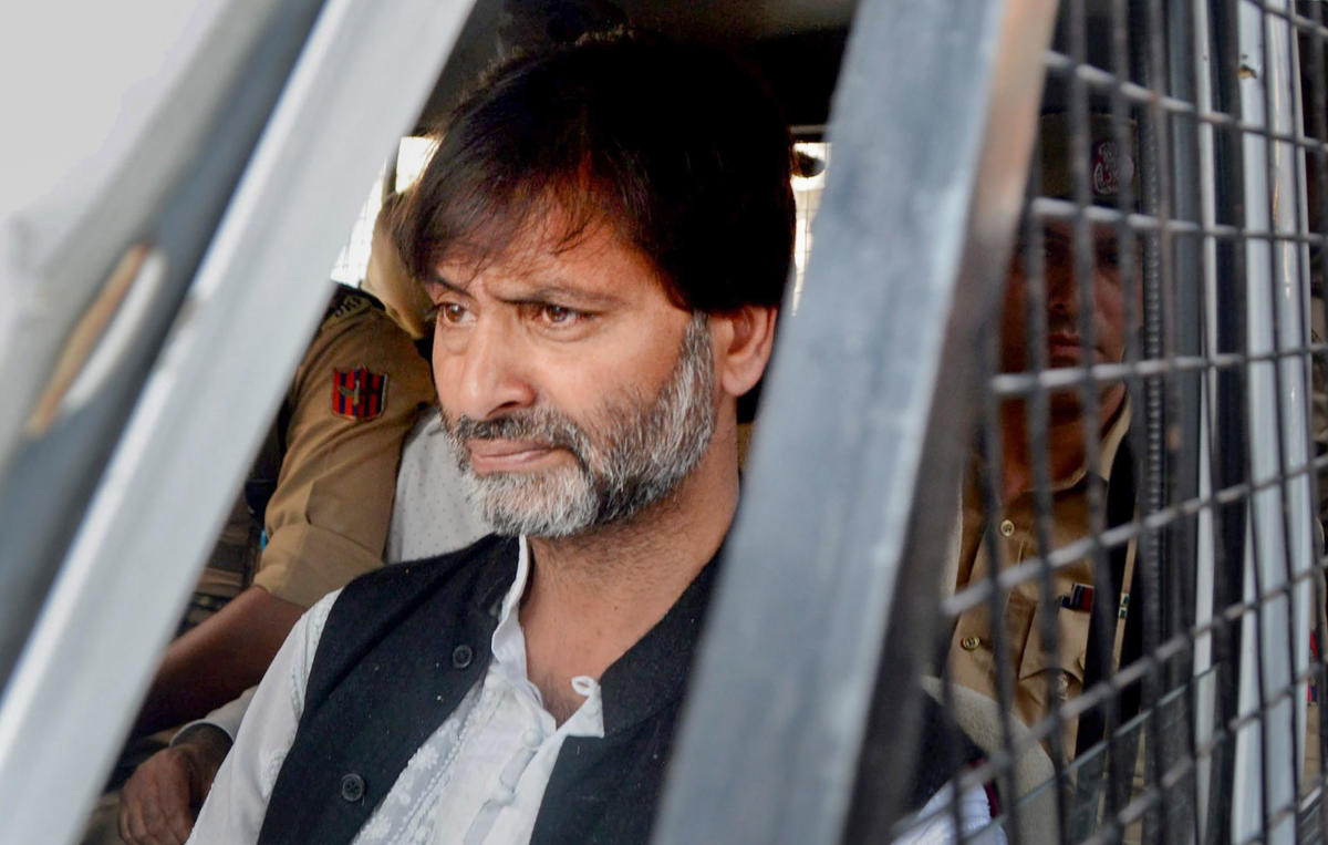 Congress hits back at BJP over RSS meeting with Yasin Malik