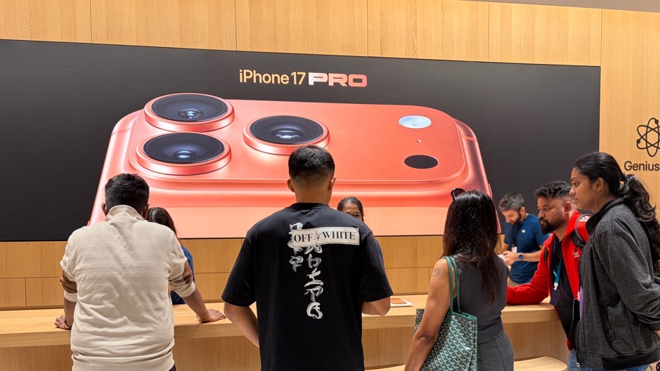 Inside Pics: iPhone Air, 17, new Watches on sale at Apple Hebbal Store 