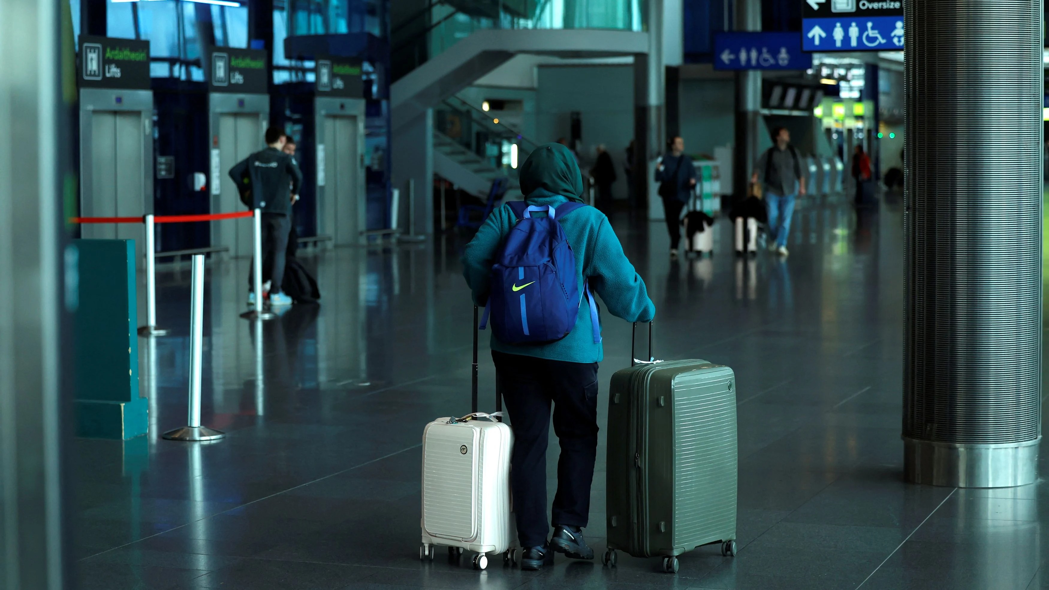 Dublin Airport Terminal 2 evacuated as 'safety precaution'