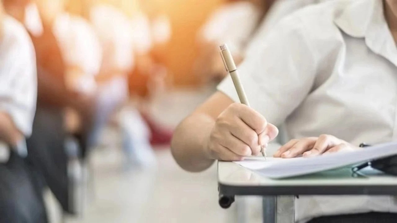 Panel suggests tighter rules for coaching centres, curriculum revamp