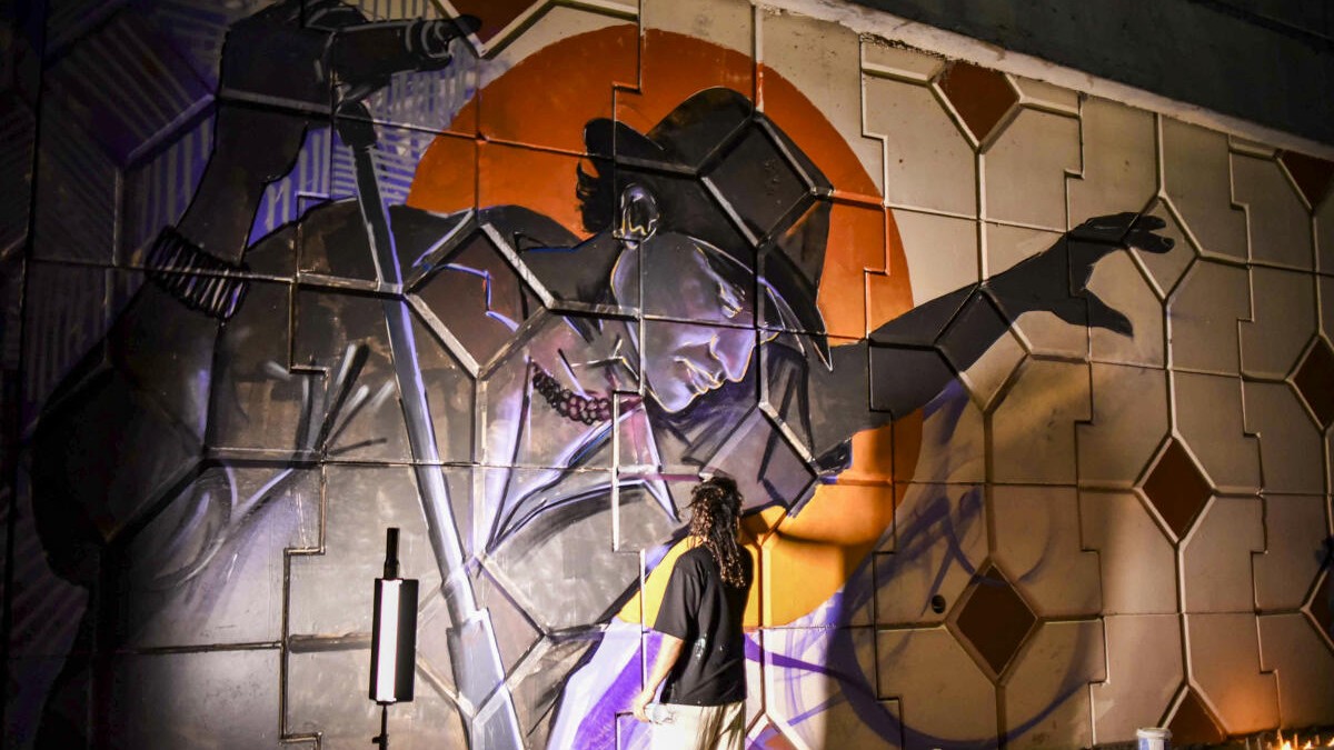 Ruckus at Guwahati airport as fans, waiting for Zubeen Garg's body, break through barricades