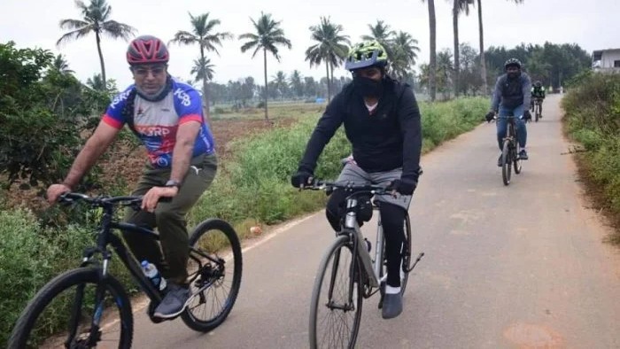 Bengaluru doctors pedal 36,000 kms, from Kashmir to Kanyakumari to raise oral health awareness