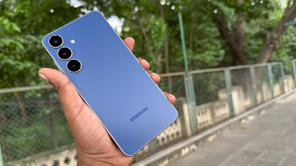 Samsung Galaxy S25 FE.