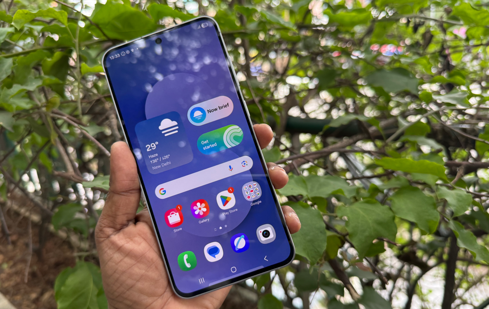 Samsung Galaxy S25 FE.