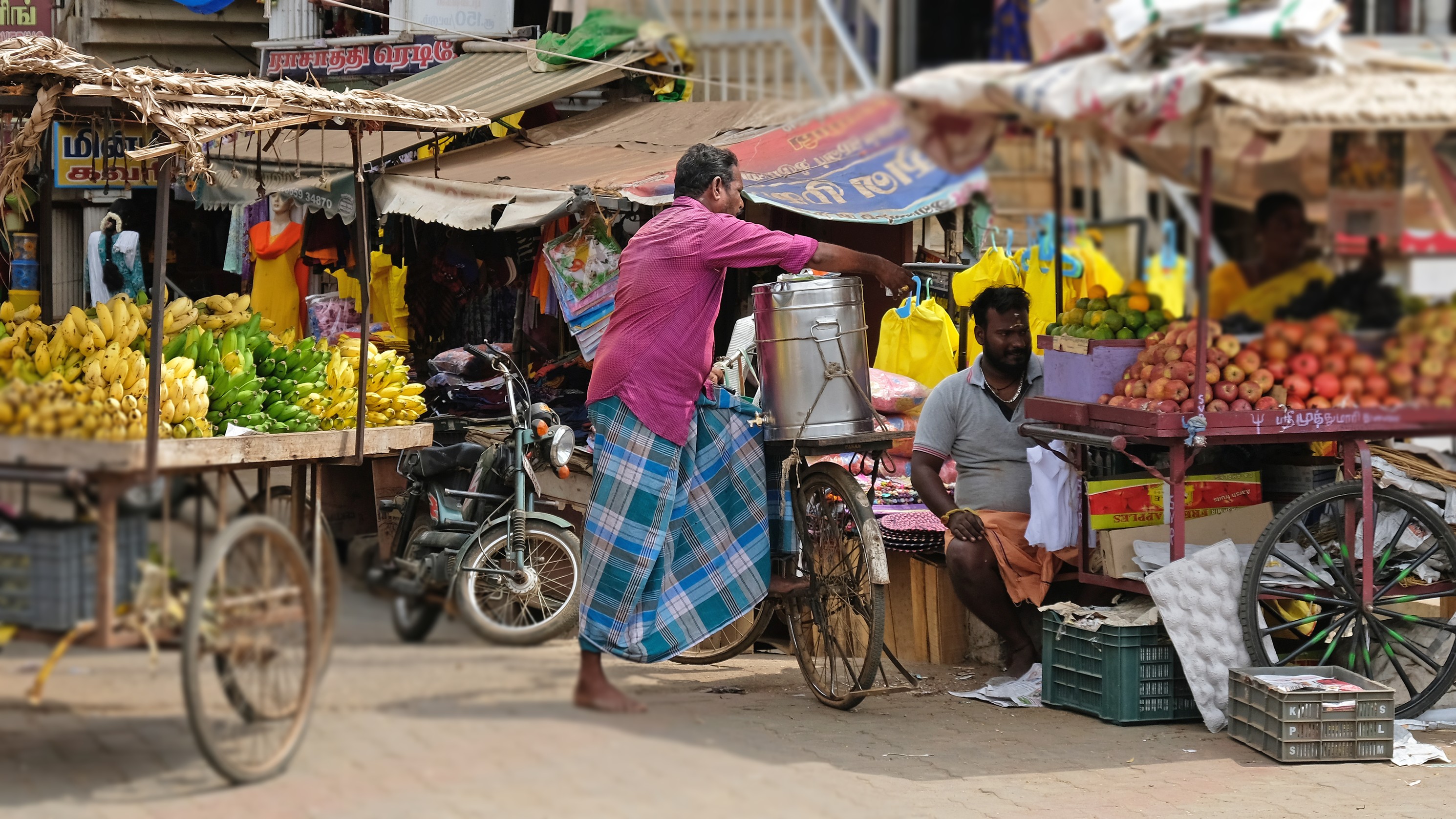 Human rights forum slams Vizag municipality for 'unlawfully' evicting over 2,000 street vendors