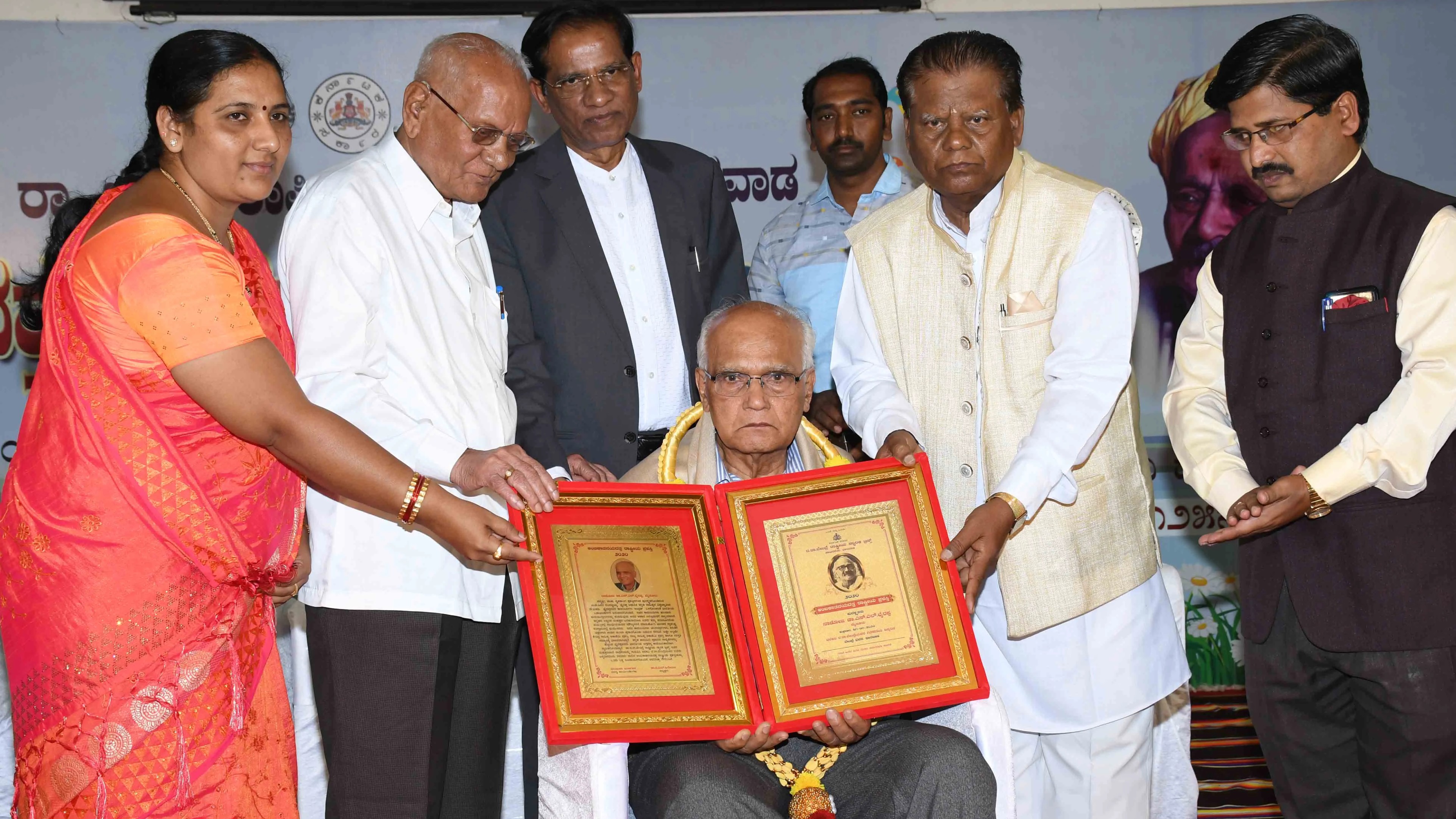 Hubballi's Sahitya Bhandara published S L Bhyrappa's works