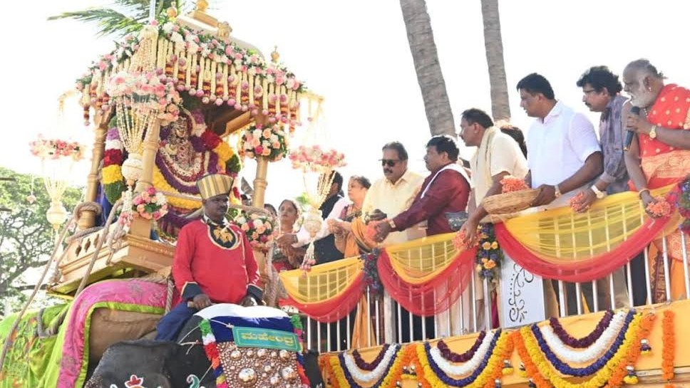 Srirangapatna Dasara takes off with Jamboo Savari