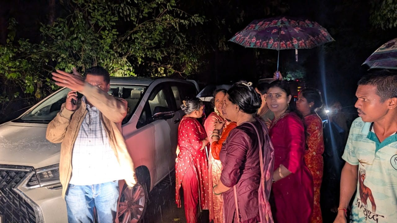 17 rescued from bus stuck at flooded spot in Maharashtra's Palghar district