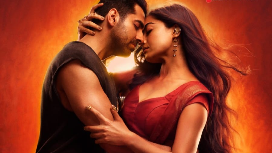 'Thamma' Song: Rashmika Mandanna & Ayushmann Khurrana burn the screen in 'Tum Mere Na Huye'