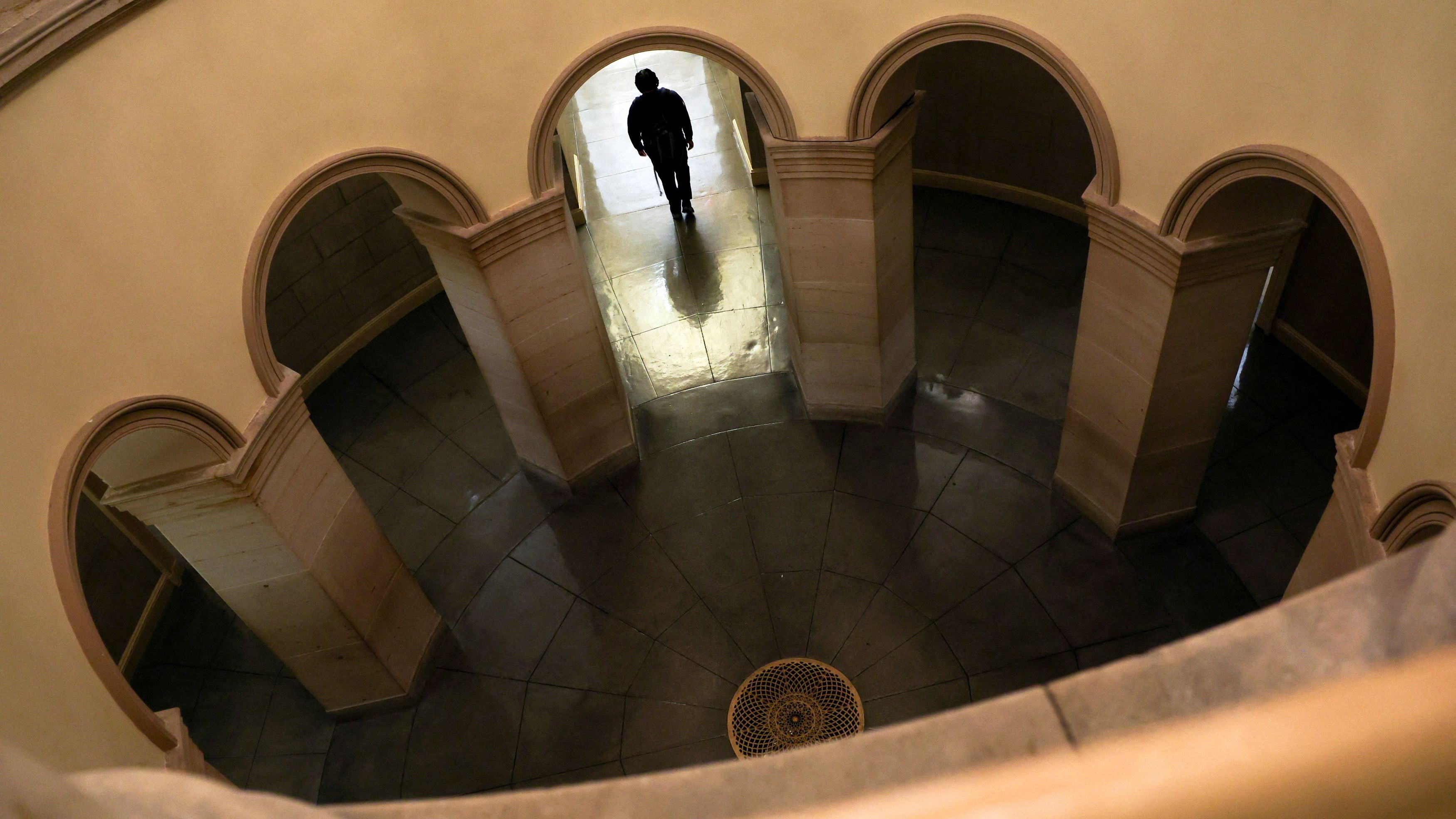 Donald Trump vs. Democrats over US govt shutdown: 750,000 workers furloughed, USD 400 mn lost daily