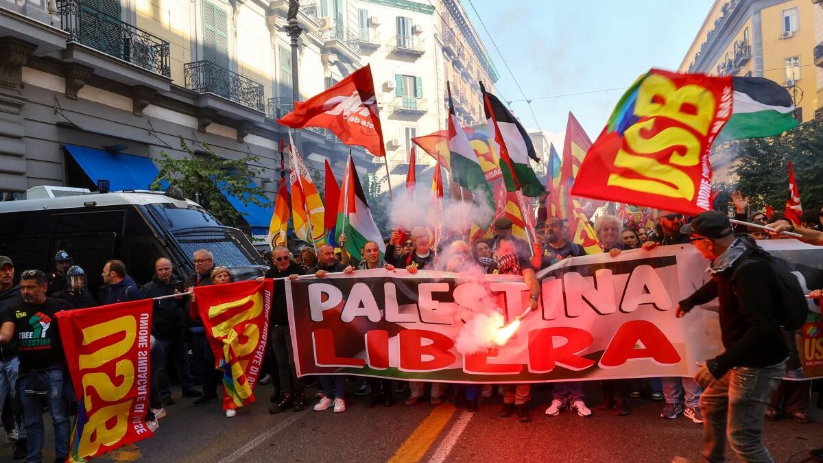 UK urges cancellation of pro-Palestinian protest after synagogue attack
