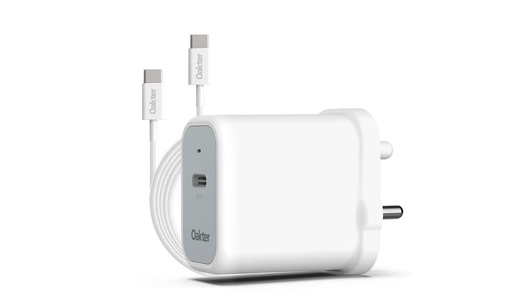 Oakter 65W GaN Charger.