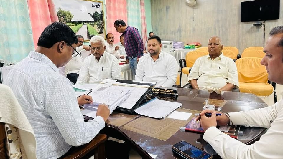Amid no seat pact in I.N.D.I.A. bloc, Tejashwi Yadav files nomination papers from Raghopur