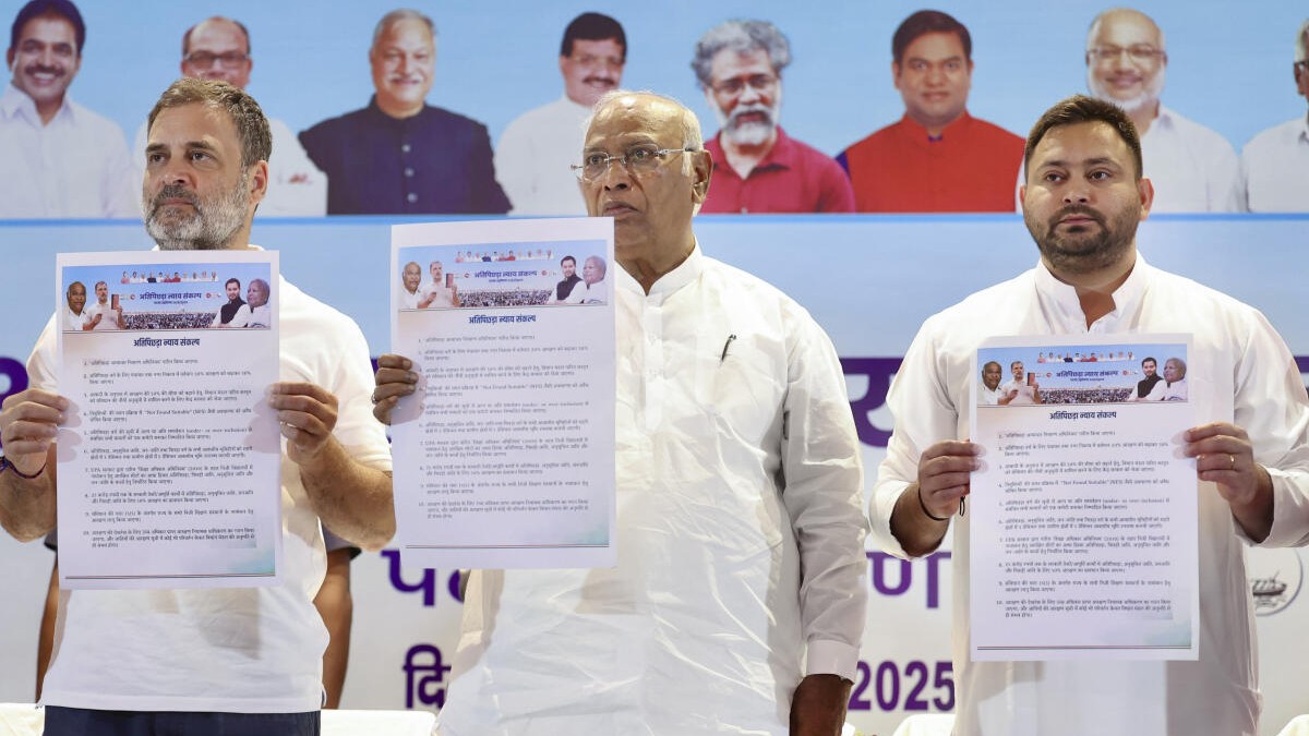 Bihar Assembly Elections 2025 | Mahagathbandhan drags feet on seat-sharing even as some leaders file nominations
