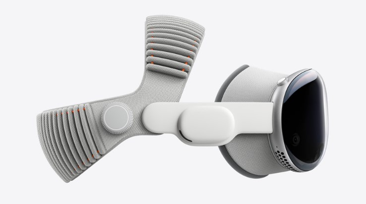 Apple Vision Pro's new Dual Knit Band.