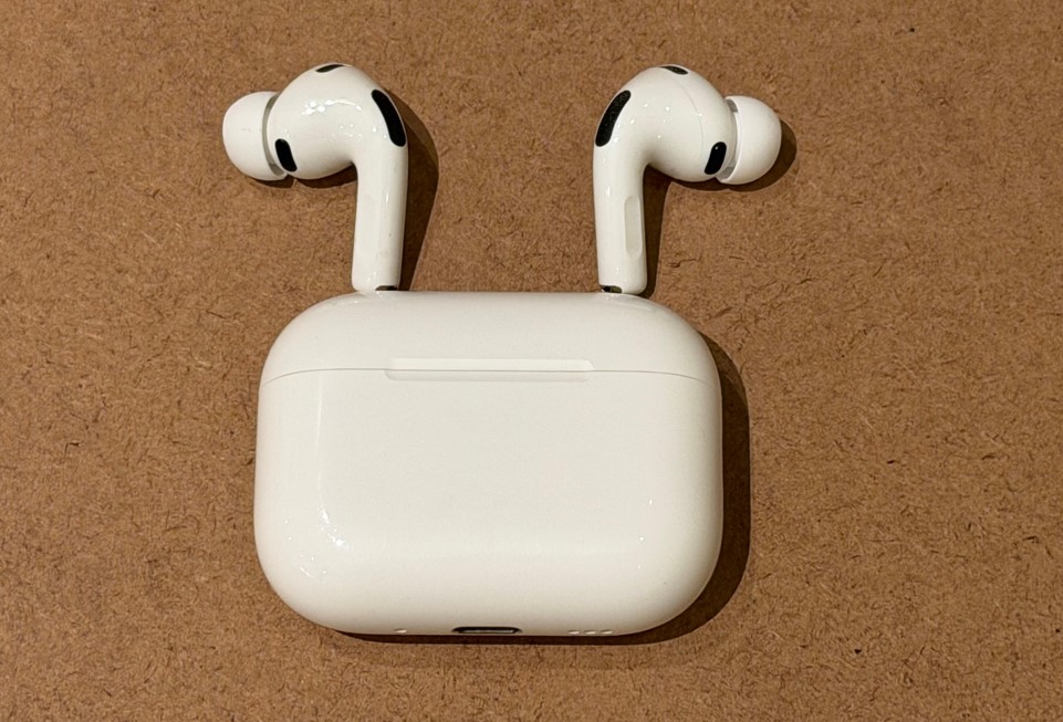 Apple AriPods Pro 3.