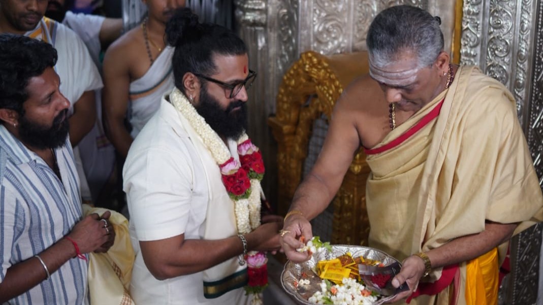 Rishab Shetty to pay homage at Kashi Vishwanath Temple, after 'Kantara Chapter 1' breaks records