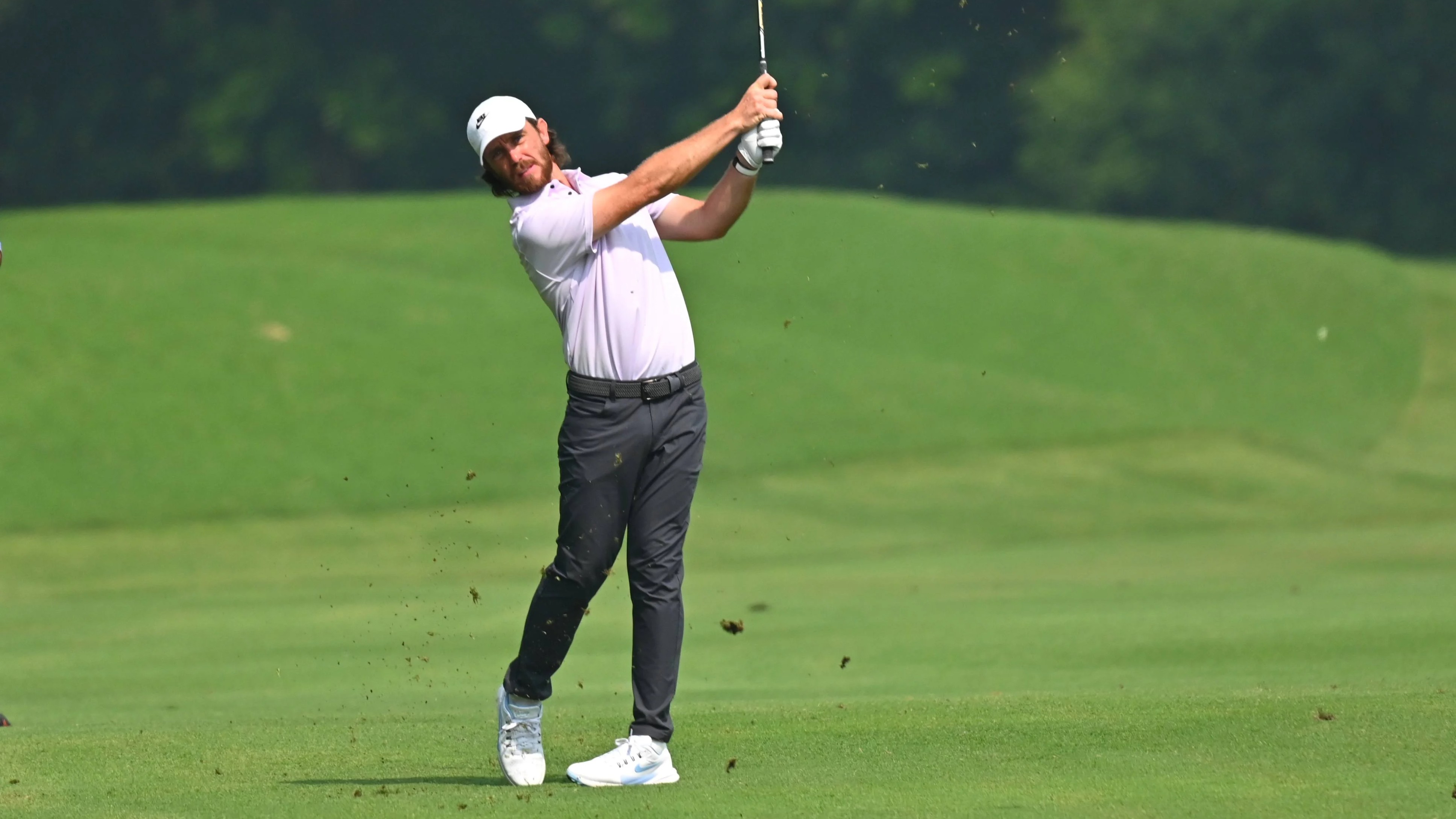 Tommy Fleetwood takes lead with eight-under 64 at DP World India Championship