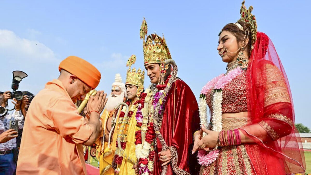 Yogi Adityanath attends 'deepotsav' in Ayodhya; both deputy CMs skip event 