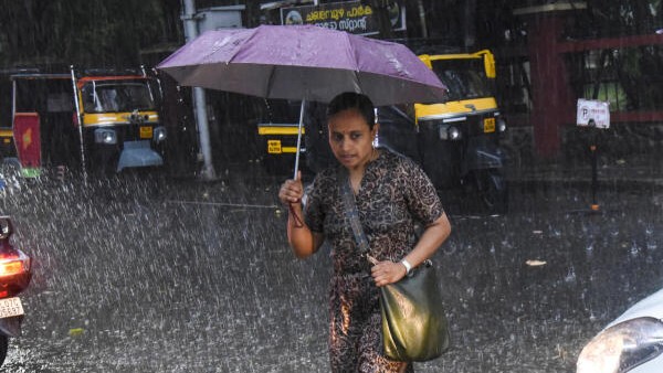 Heavy rain batters Kerala; orange alert in six districts