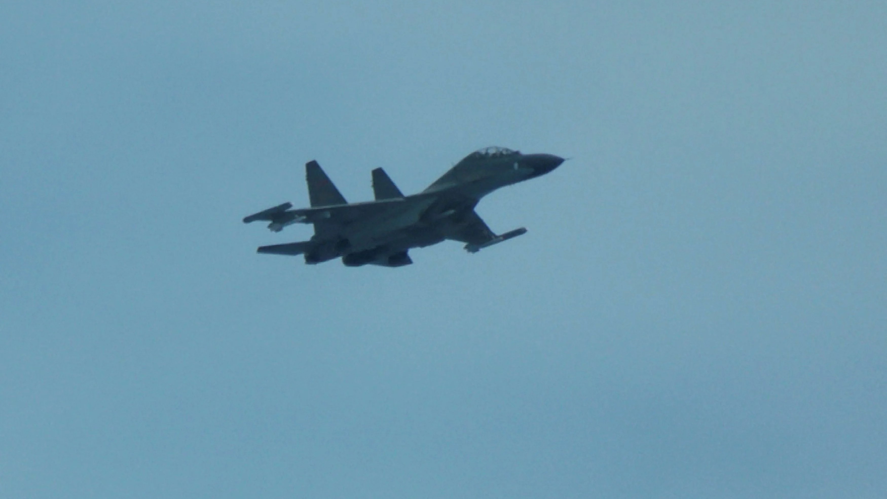 Australia says Chinese fighter jet released flares near its military plane