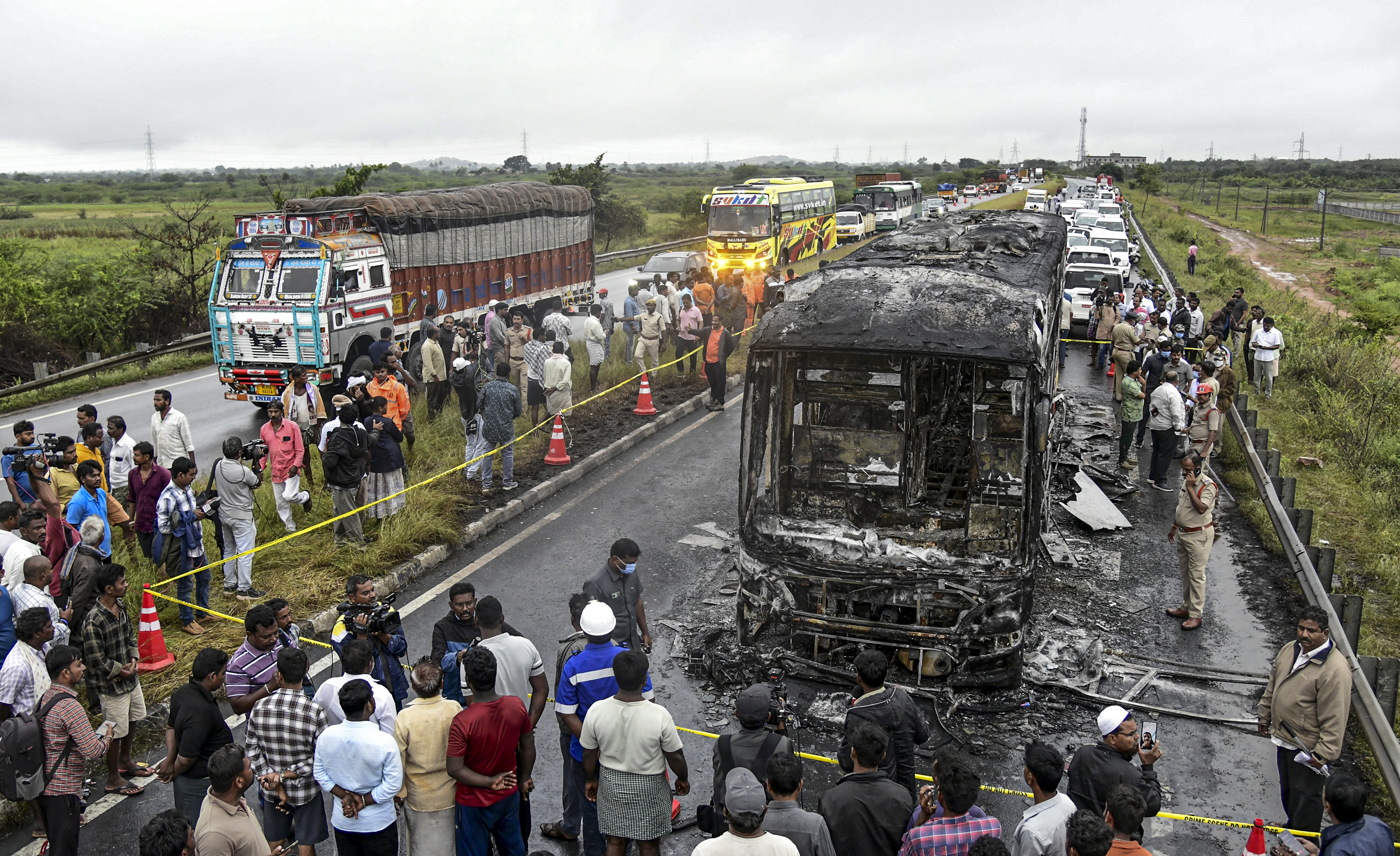 Kurnool Fire Tragedy |Police suspect third vehicle's involvement in Andhra bus accident
