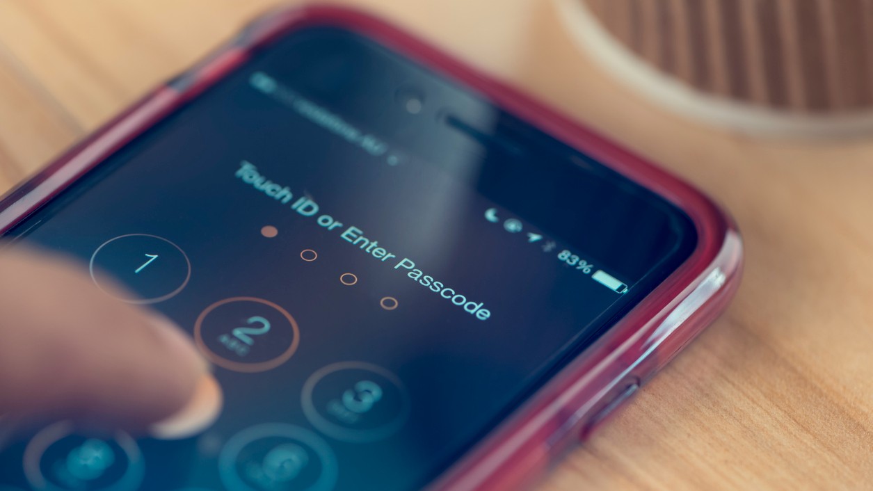 Satara doctor suicide | Someone opened deceased's phone using her fingerprint to erase key data