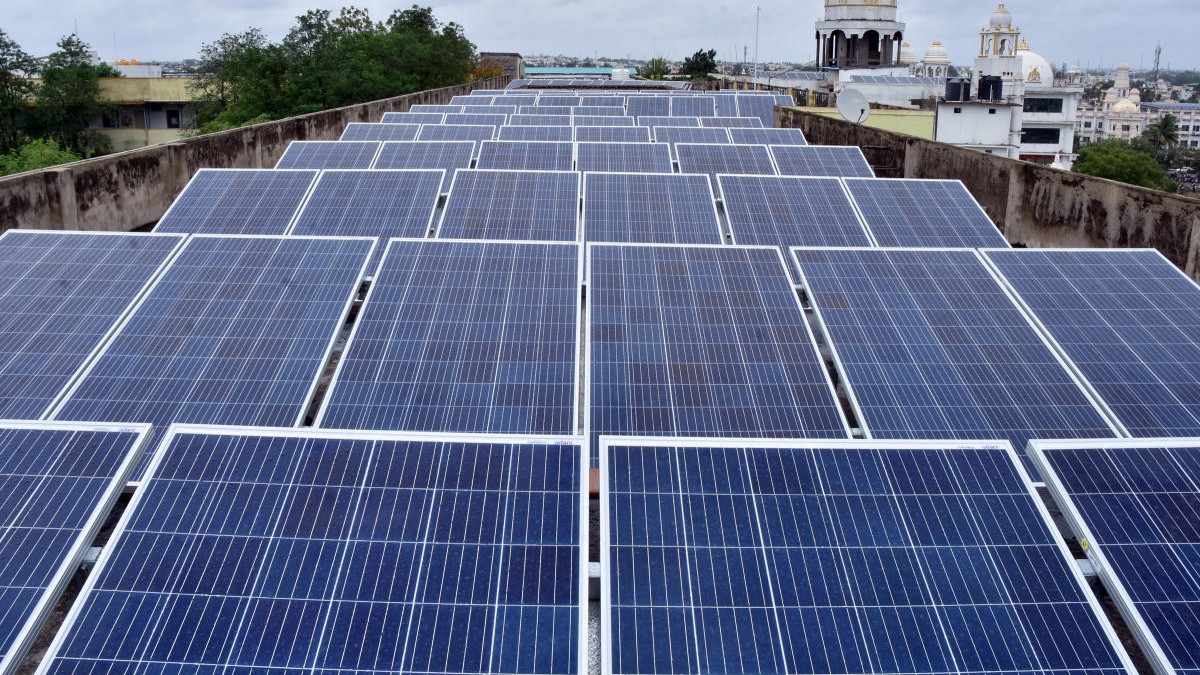 India's installed power generation capacity crosses 500 GW