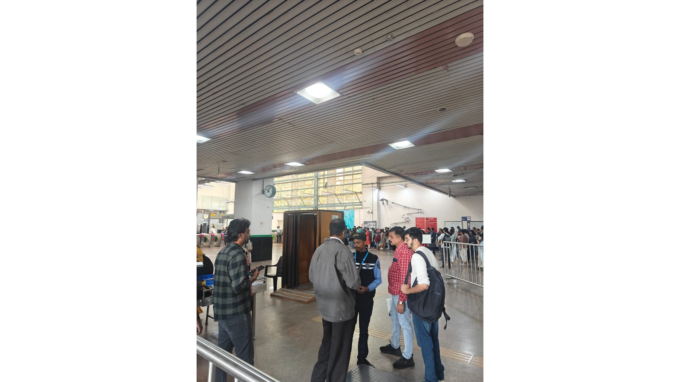 Namma Metro tech glitch hits Purple, Green lines services during peak hours