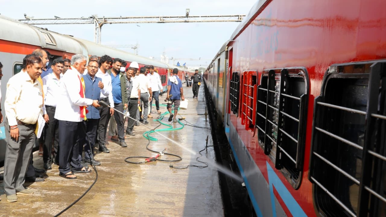 V Somanna inspects Yeshwantpur coaching depot