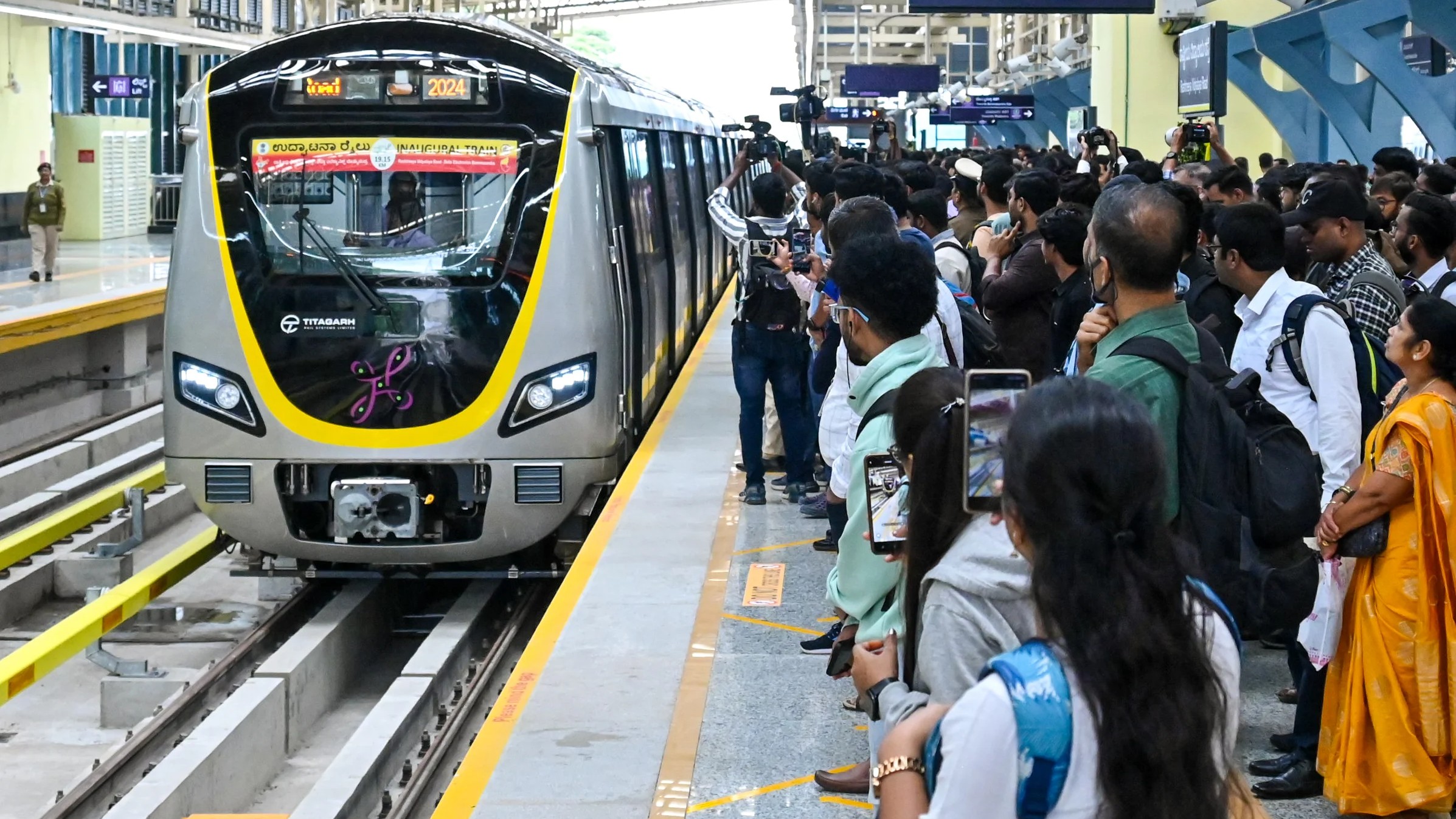 Technical snag on Yellow Line delays metro operations in Bengaluru