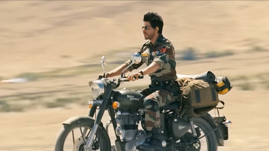 Shah Rukh Khan in Jab Tak Hai Jaan.