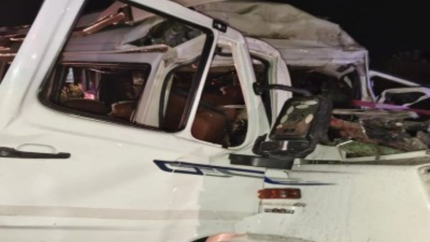 15 die as tempo traveller rams stationary truck in Rajasthan's Phalodi