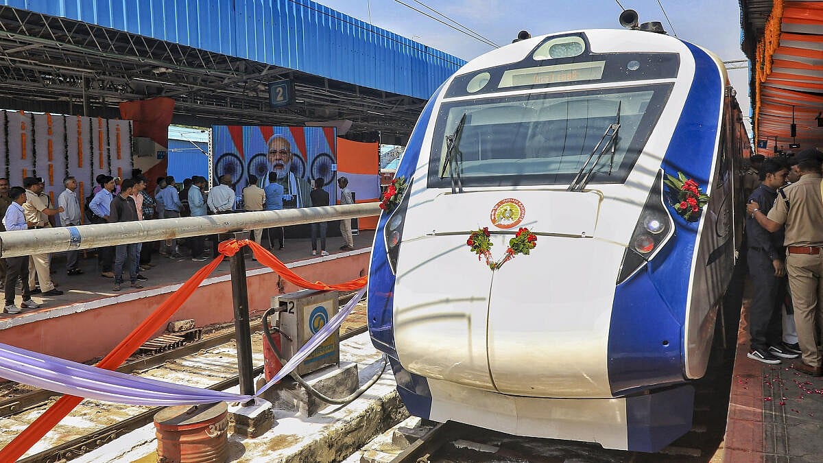 Vande Bharat Train Launch: Bengaluru-Ernakulam  Train From Nov 11