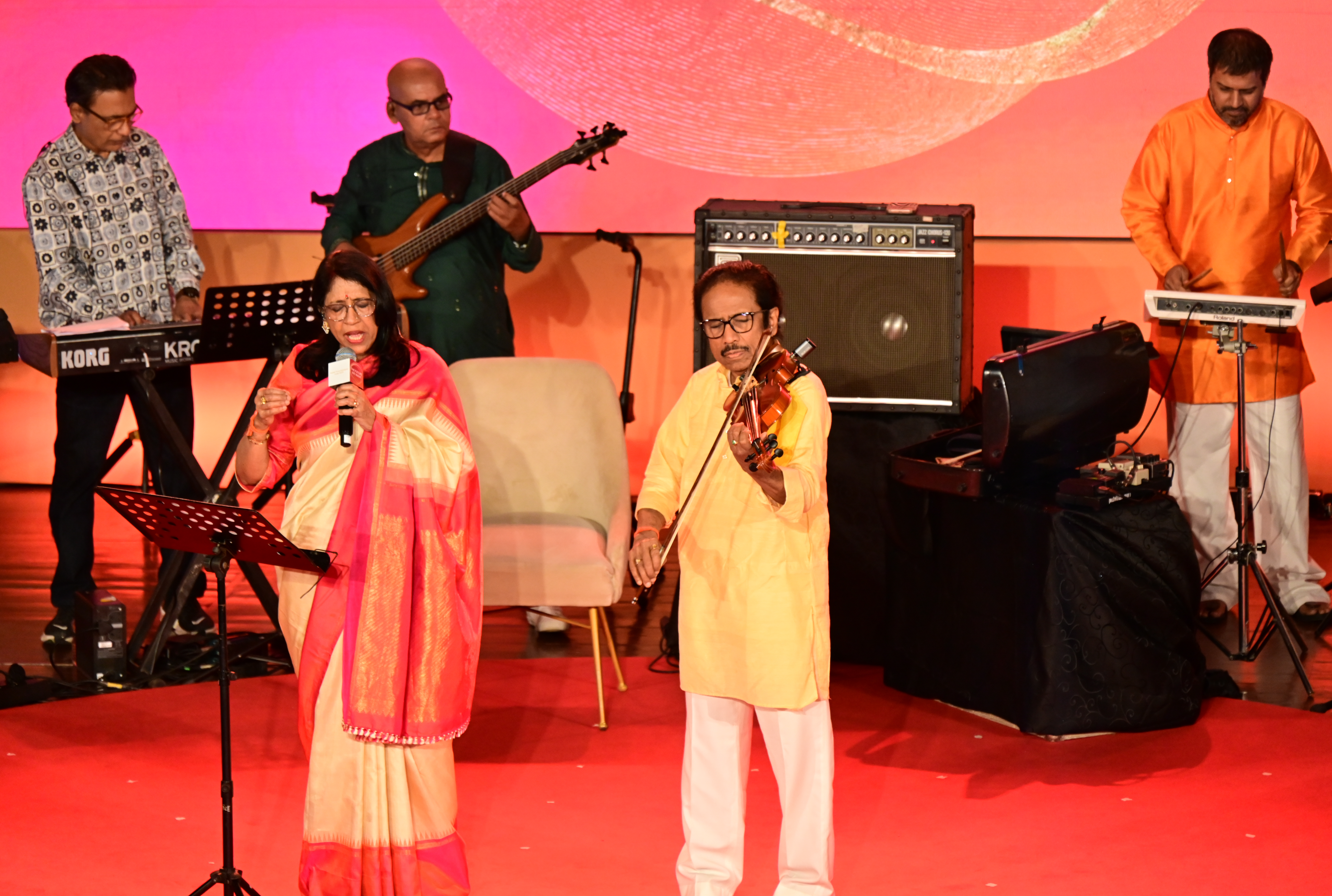 Violinist L Subramaniam and his singer-wife Kavita Krishnamurti perform at the event.  