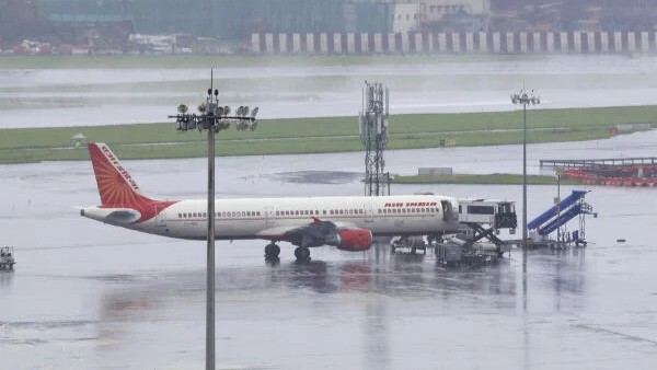 Delhi airport sees eight flight diversions due to wind direction changes