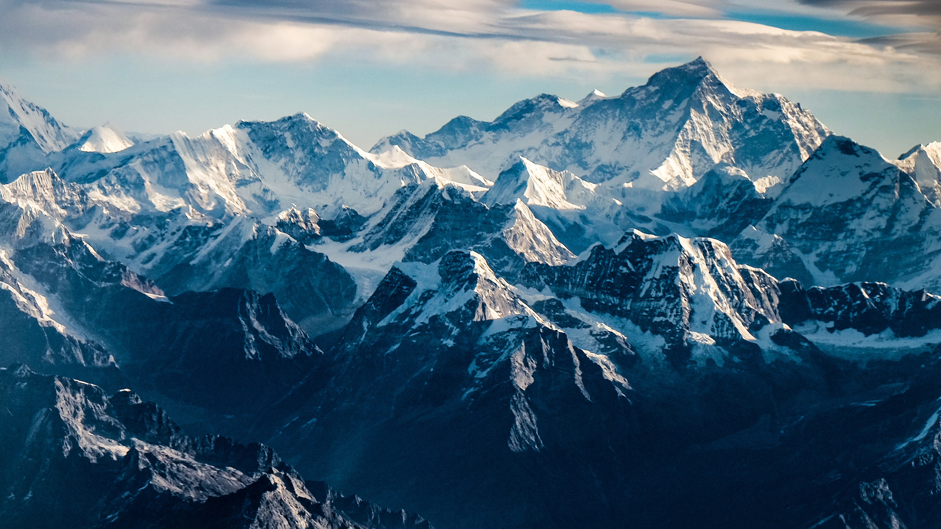 7 climbers killed after avalanche hits base camp in Himalayas