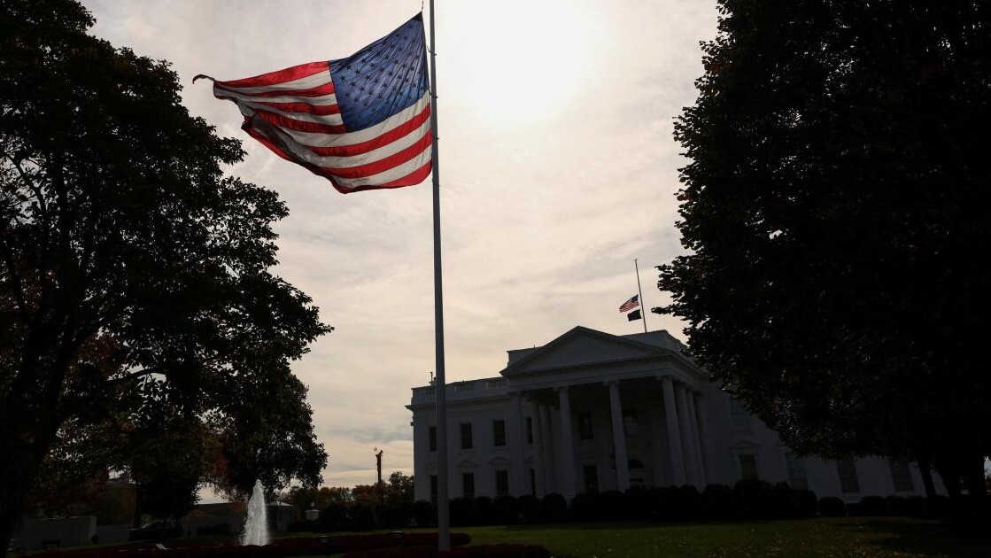 US warns of 'mass chaos', may need to close some airspace if government shutdown continues another week