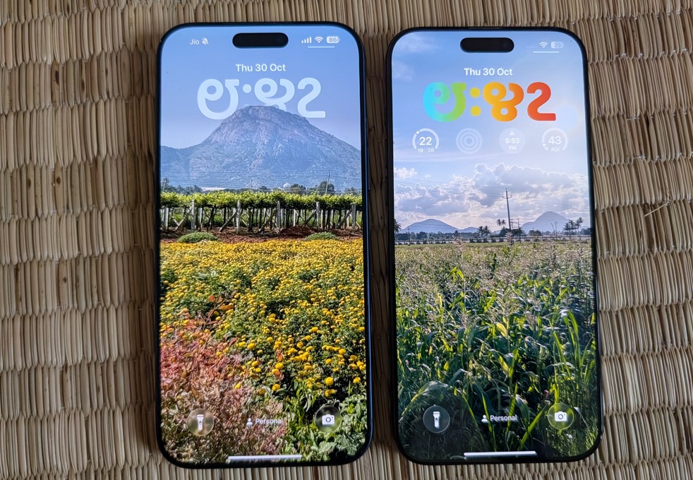 Apple iPhone 17 Pro Max (left) and the iPhone 16 Pro Max (right).