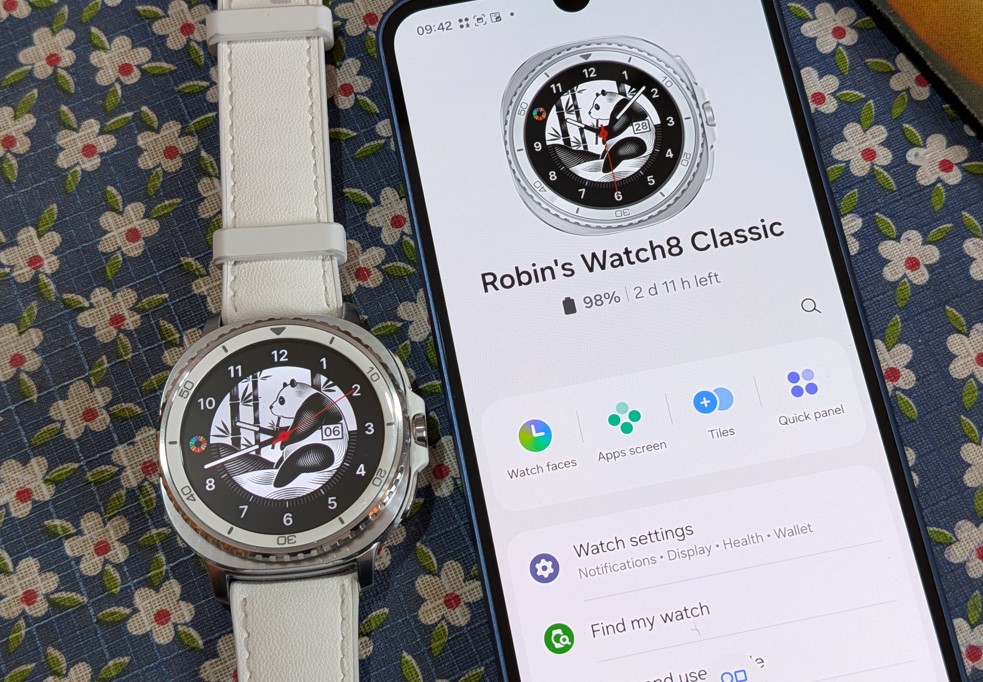 Samsung Galaxy Watch8 Classic.