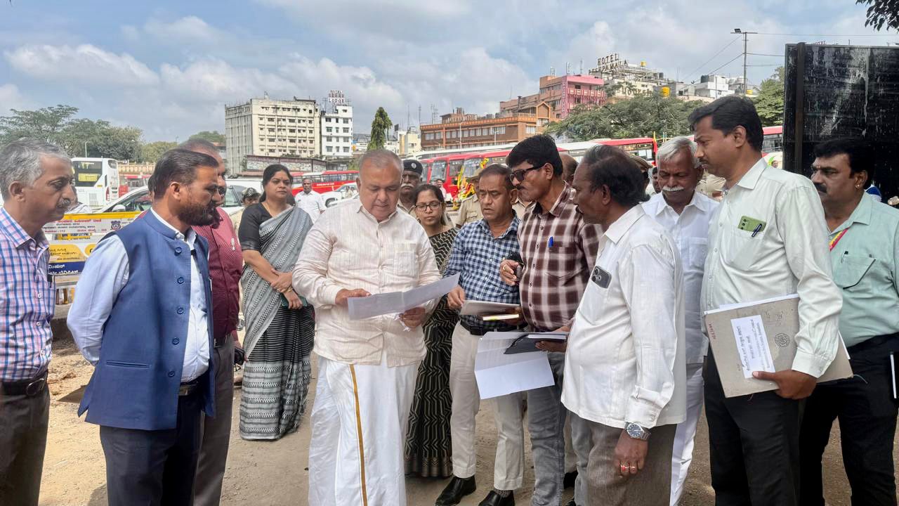 Transport Minister Ramalinga Reddy inspects Majestic bus station, orders fixing uneven parking area