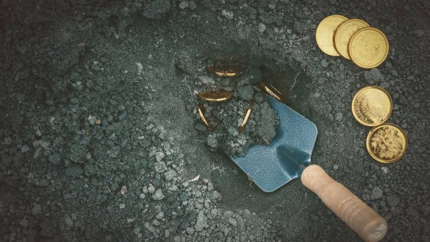 Man finds $800,000 in gold bars and coins while digging swimming pool in France